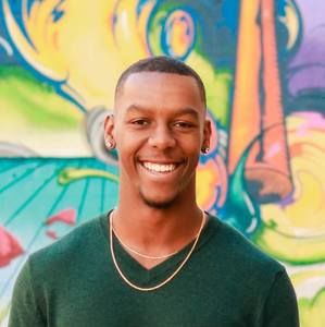 Meet your Posher, Travis